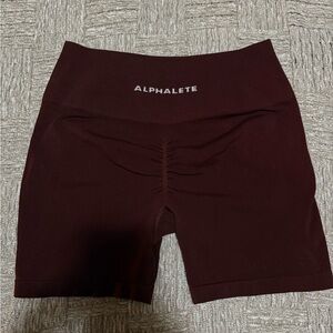Alphalete Amplify Shorts - Dark Red (Champagne)